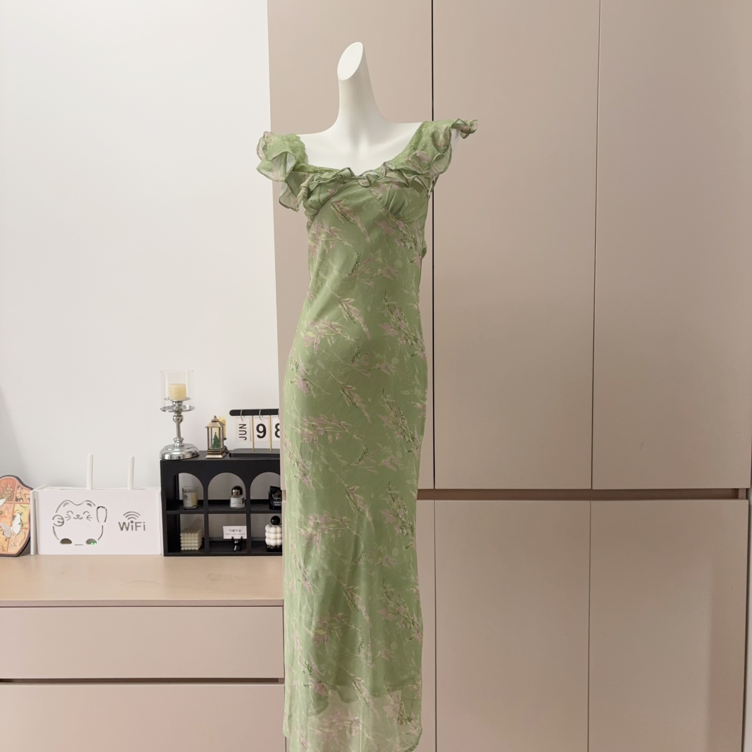Sweet Floral Lace Trim Ruffle V-Neck Cinched Waist Mermaid Long Dress - Image 3